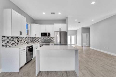 Купить виллу или дом в Сент-Луси, Флорида 4 спальни, 145.21м2, № 2026604 - фото 9