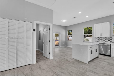 Купить виллу или дом в Сент-Луси, Флорида 4 спальни, 145.21м2, № 2026604 - фото 23