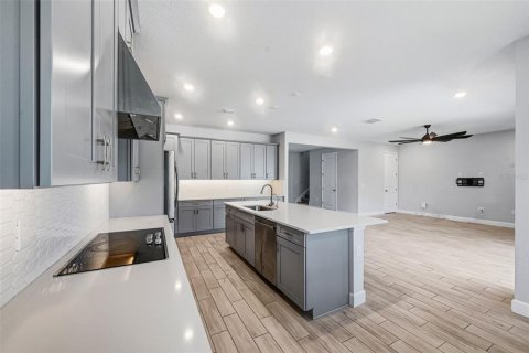 Купить виллу или дом в Киссимми, Флорида 10 комнат, 271.74м2, № 2306532 - фото 7