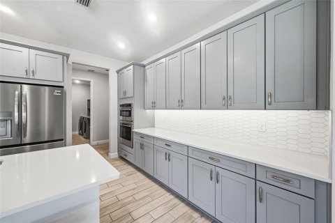 Купить виллу или дом в Киссимми, Флорида 10 комнат, 271.74м2, № 2306532 - фото 9