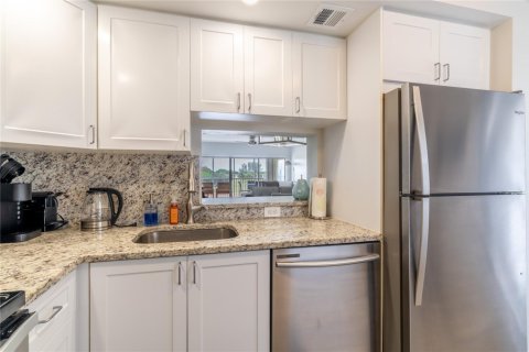 Copropriété à louer à Pompano Beach, Floride: 2 chambres, 106.84 m2 № 1151817 - photo 1