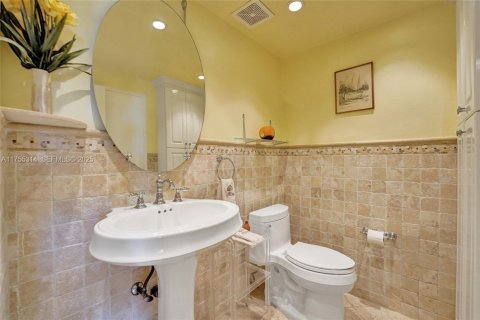 Condo in Hollywood, Florida, 1 bedroom  № 1977490 - photo 9