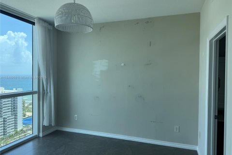 Condo in Hallandale Beach, Florida, 1 bedroom  № 1846272 - photo 7