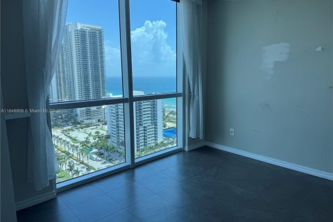 Condo in Hallandale Beach, Florida, 1 bedroom  № 1846272 - photo 6
