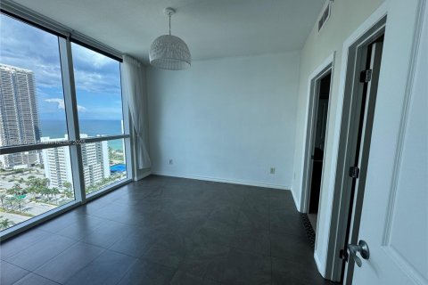 Купить кондоминиум в Халландейл-Бич, Флорида 1 спальня, 81.29м2, № 1846272 - фото 22