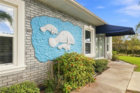 House in Crystal River, Florida 3 bedrooms, 285.4 sq.m. № 2287161 - photo 7