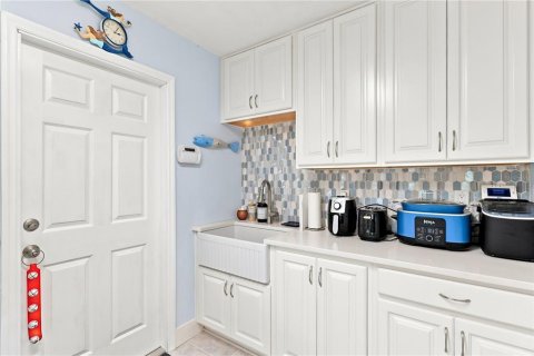 House in Crystal River, Florida 3 bedrooms, 285.4 sq.m. № 2287161 - photo 27