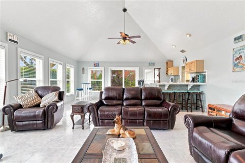 House in Crystal River, Florida 3 bedrooms, 285.4 sq.m. № 2287161 - photo 14