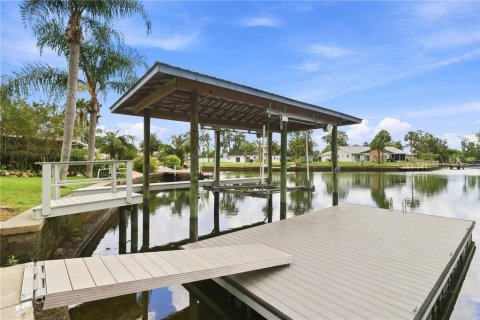 House in Crystal River, Florida 3 bedrooms, 285.4 sq.m. № 2287161 - photo 4