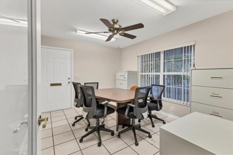 Commercial property in Myakka City, Florida 310.11 sq.m. № 2213890 - photo 10