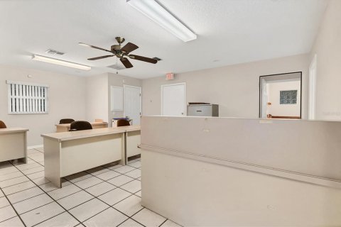 Commercial property in Myakka City, Florida 310.11 sq.m. № 2213890 - photo 12