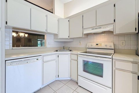 Condo in Tarpon Springs, Florida, 2 bedrooms  № 1825344 - photo 13