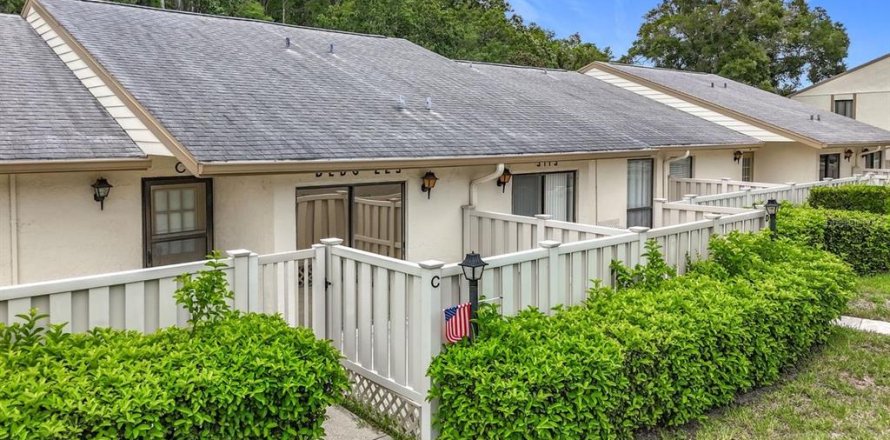 Condo in Tarpon Springs, Florida, 2 bedrooms  № 1825344