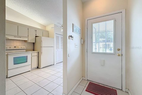 Condo in Tarpon Springs, Florida, 2 bedrooms  № 1825344 - photo 7