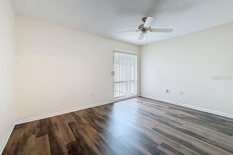 Condo in Tarpon Springs, Florida, 2 bedrooms  № 1825344 - photo 25