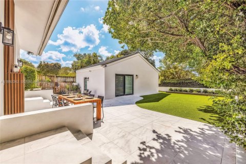 Villa ou maison à vendre à El Portal, Floride: 5 chambres, 277.31 m2 № 2059598 - photo 4