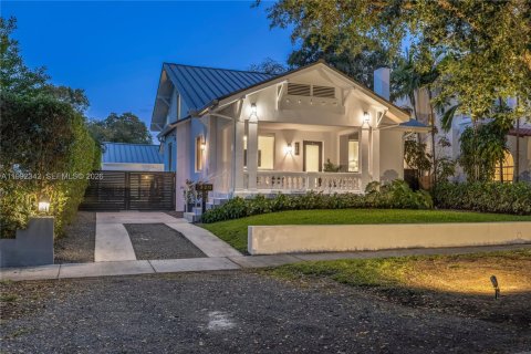 Villa ou maison à El Portal, Floride 5 chambres, 277.31 m2 № 2059598