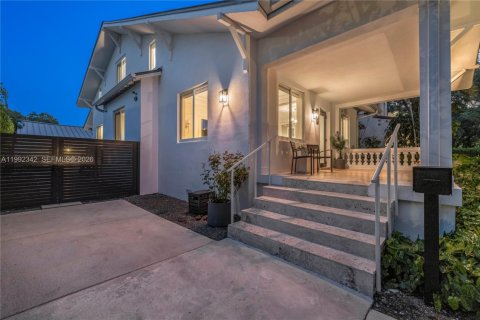 Villa ou maison à vendre à El Portal, Floride: 5 chambres, 277.31 m2 № 2059598 - photo 5