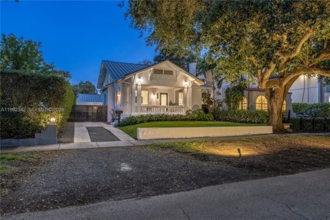 Villa ou maison à vendre à El Portal, Floride: 5 chambres, 277.31 m2 № 2059598 - photo 14