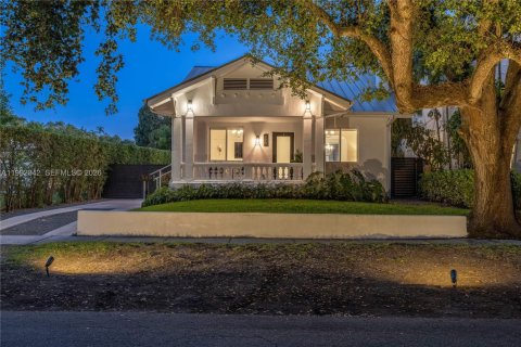 Villa ou maison à vendre à El Portal, Floride: 5 chambres, 277.31 m2 № 2059598 - photo 13