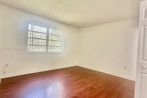 Appartement à louer à Miami Lakes, Floride: 1 chambre, 72 m2 № 1847674 - photo 6