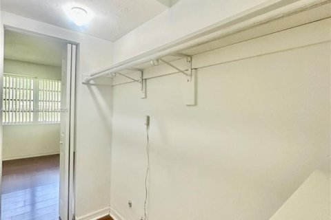 Appartement à louer à Miami Lakes, Floride: 1 chambre, 72 m2 № 1847674 - photo 9
