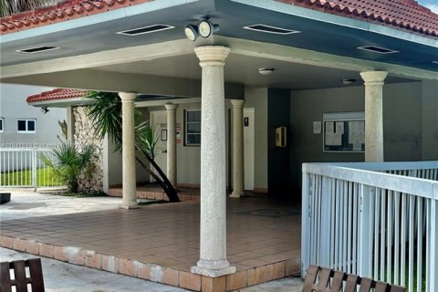 Appartement à louer à Miami Lakes, Floride: 1 chambre, 72 m2 № 1847674 - photo 18