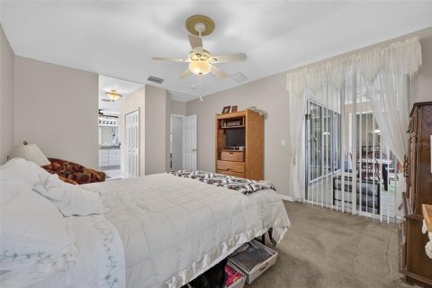 House in Tavares, Florida 2 bedrooms, 154.03 sq.m. № 2393571 - photo 23