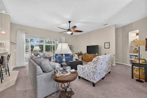 House in Tavares, Florida 2 bedrooms, 154.03 sq.m. № 2393571 - photo 7