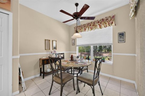 House in Tavares, Florida 2 bedrooms, 154.03 sq.m. № 2393571 - photo 18