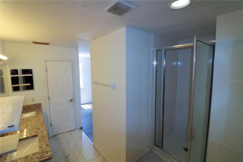 Townhouse in Davenport, Florida 4 bedrooms, 168.25 sq.m. № 1870449 - photo 11