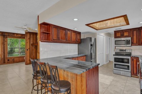 Villa ou maison à louer à Vero Beach, Floride: 4 chambres, 220.55 m2 № 2087862 - photo 2