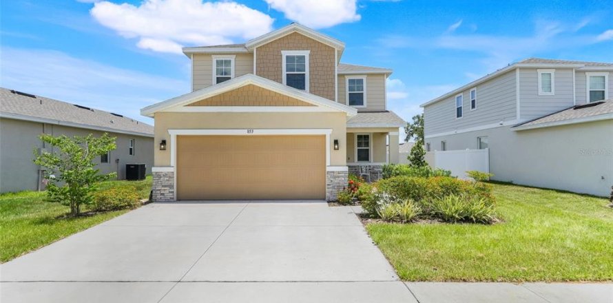 House in Haines City, Florida 4 bedrooms, 226.87 sq.m. № 1795127