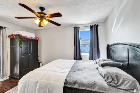 Condo in Tamarac, Florida, 2 bedrooms  № 1969842 - photo 29