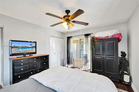 Condo in Tamarac, Florida, 2 bedrooms  № 1969842 - photo 28