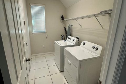 Casa en venta en Kissimmee, Florida, 4 dormitorios, 239.78 m2 № 1034709 - foto 12