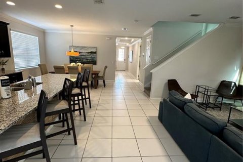 Casa en venta en Kissimmee, Florida, 4 dormitorios, 239.78 m2 № 1034709 - foto 6
