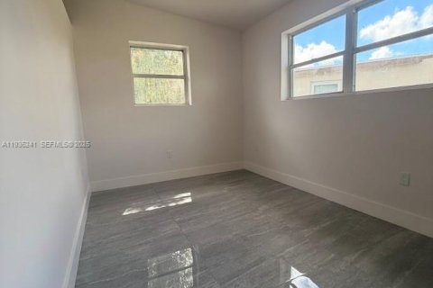 Villa ou maison à vendre à Fort Lauderdale, Floride: 3 chambres, 85.47 m2 № 1993431 - photo 16