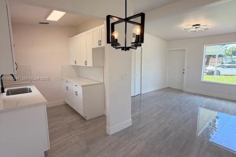 Villa ou maison à vendre à Fort Lauderdale, Floride: 3 chambres, 85.47 m2 № 1993431 - photo 24