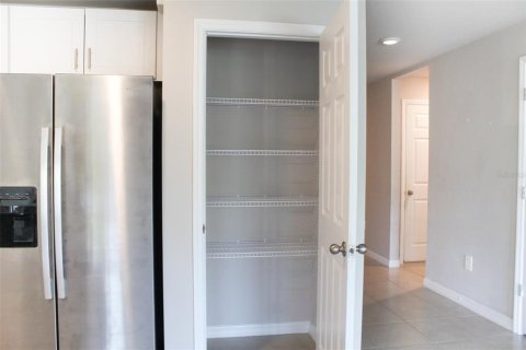 Villa ou maison à vendre à Port Charlotte, Floride: 4 chambres, 137.96 m2 № 2302310 - photo 21