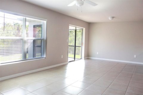 Villa ou maison à vendre à Port Charlotte, Floride: 4 chambres, 137.96 m2 № 2302310 - photo 12