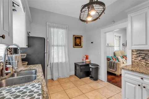 House in Lakeland, Florida 2 bedrooms, 89.37 sq.m. № 1904885 - photo 15