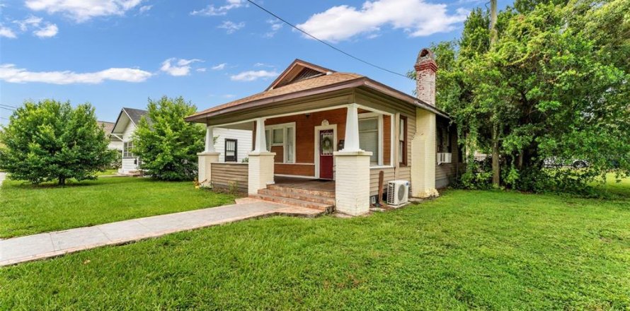 House in Lakeland, Florida 2 bedrooms, 89.37 sq.m. № 1904885