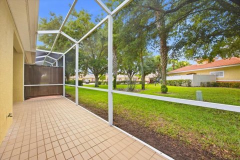 Villa ou maison à louer à Poinciana, Floride: 3 chambres, 116.03 m2 № 2387388 - photo 7
