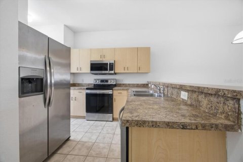 Villa ou maison à louer à Poinciana, Floride: 3 chambres, 116.03 m2 № 2387388 - photo 13