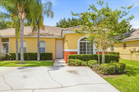 Villa ou maison à louer à Poinciana, Floride: 3 chambres, 116.03 m2 № 2387388 - photo 3