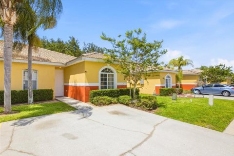 Villa ou maison à louer à Poinciana, Floride: 3 chambres, 116.03 m2 № 2387388 - photo 4