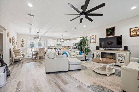 Villa ou maison à vendre à Lake Butler, Floride: 3 chambres, 154.59 m2 № 2148084 - photo 4