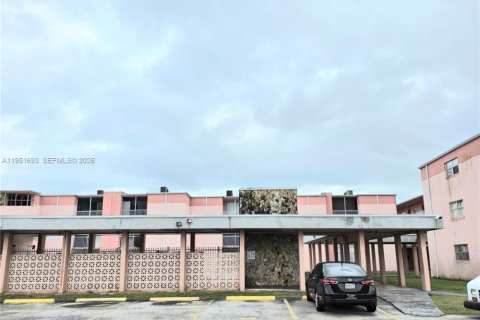 Кондоминиум с 2 спальнями в Майами, Флорида № 2007459