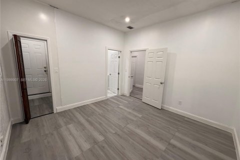 Villa ou maison à louer à Fort Lauderdale, Floride: 1 chambre № 2067114 - photo 7
